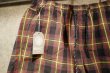 画像2: WASHED PLAID ELASTIC WAIST SHORT (2)